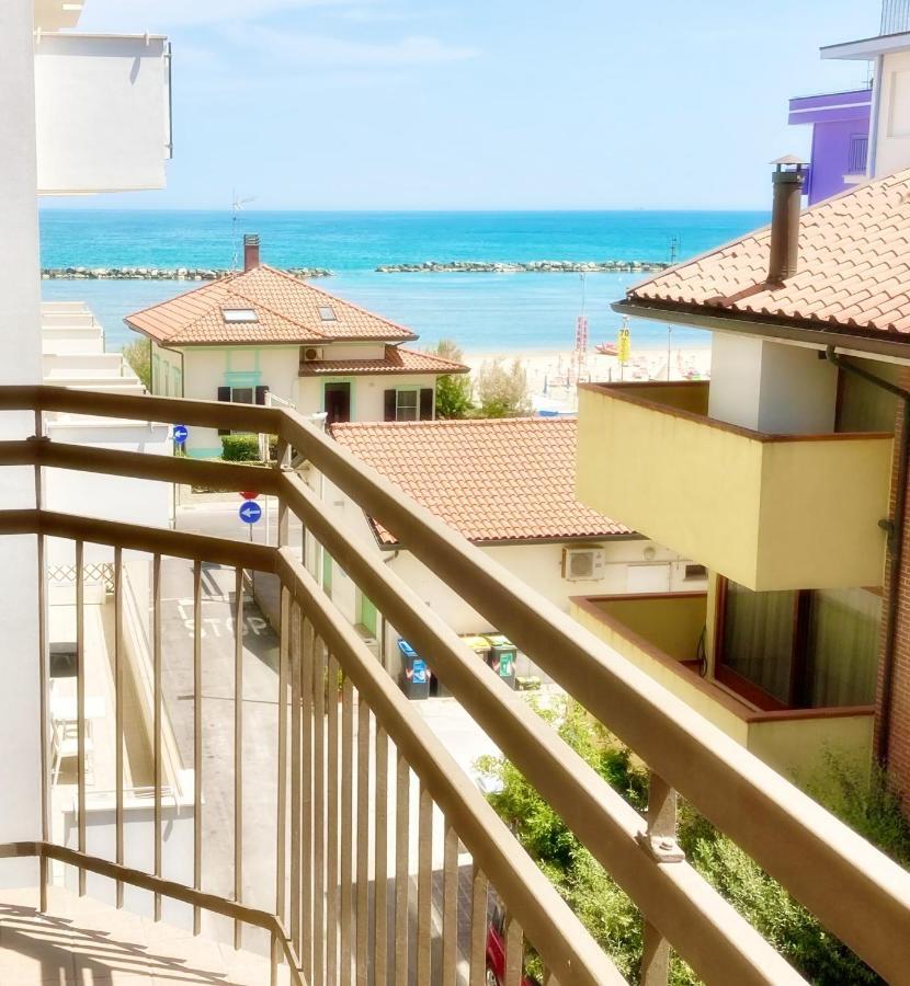 Santa Barbara Hotel & Apartments 벨레지아아지마리나 외부 사진
