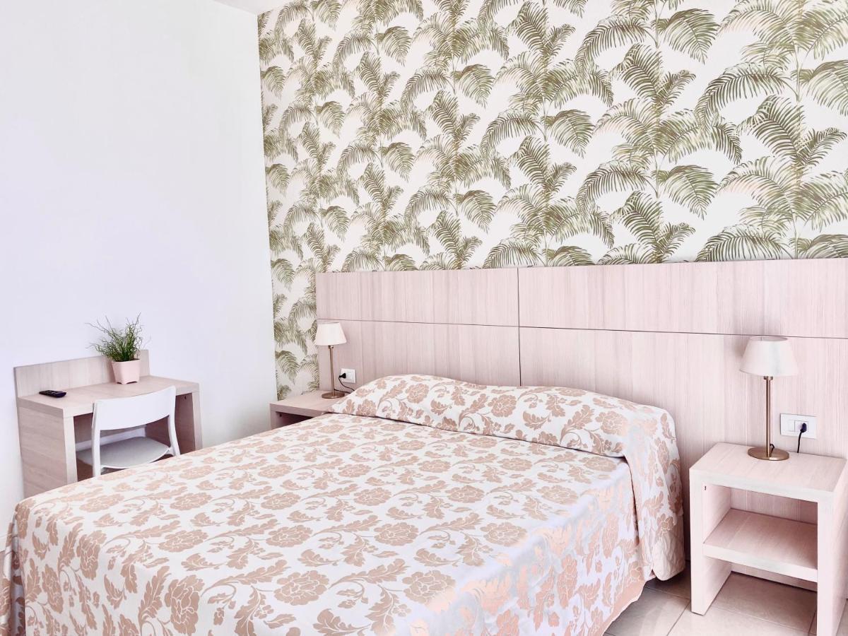 Santa Barbara Hotel & Apartments 벨레지아아지마리나 외부 사진