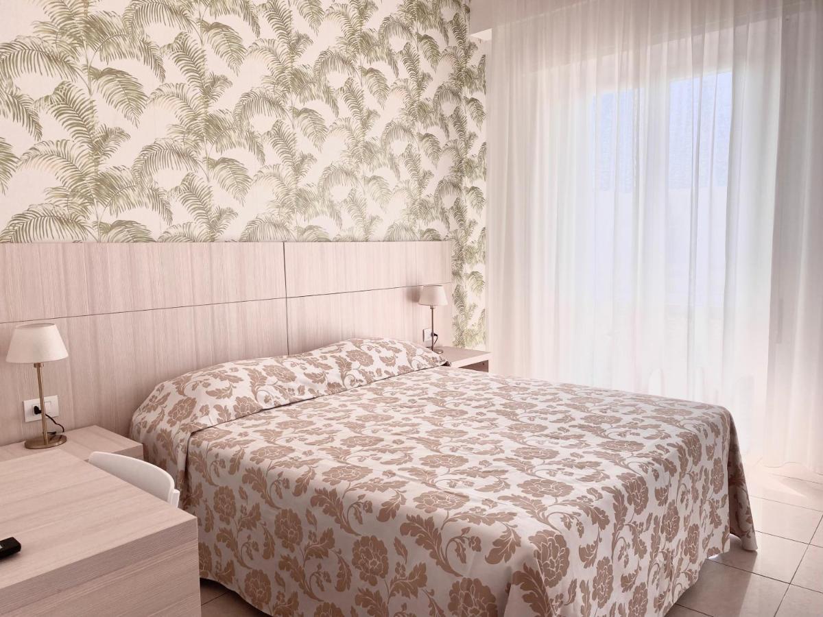 Santa Barbara Hotel & Apartments 벨레지아아지마리나 외부 사진