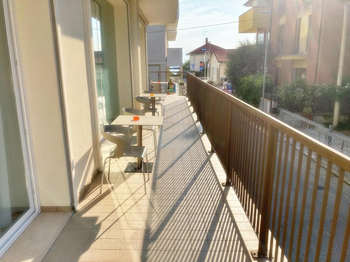 Santa Barbara Hotel & Apartments 벨레지아아지마리나 외부 사진