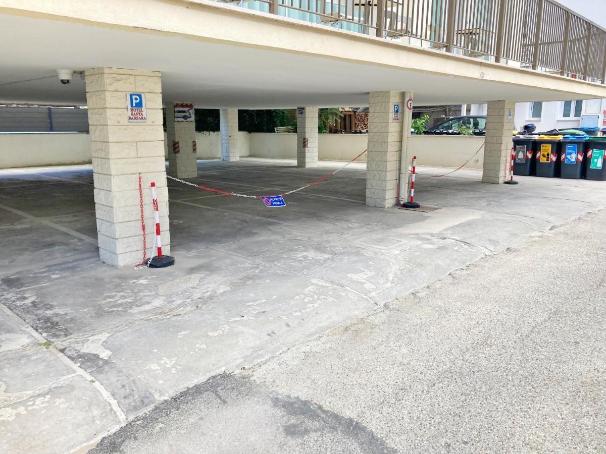 Santa Barbara Hotel & Apartments 벨레지아아지마리나 외부 사진
