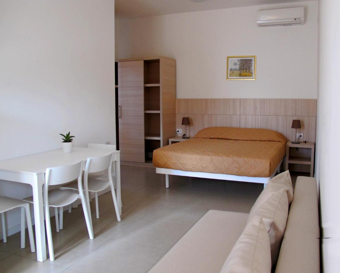 Santa Barbara Hotel & Apartments 벨레지아아지마리나 외부 사진